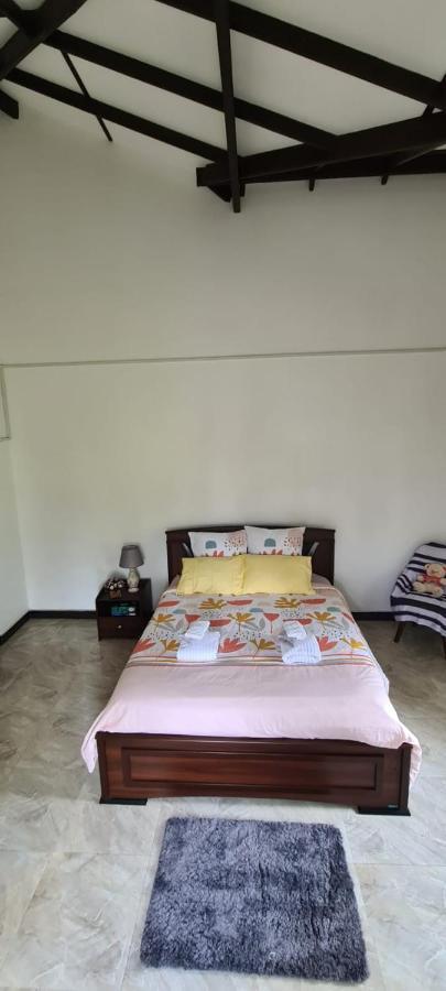 Ja-Elas French Touch Bed & Breakfast Exterior photo